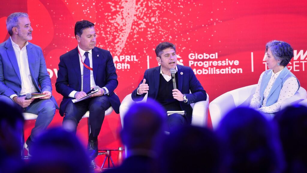 Kicillof en Barcelona: críticas a Milei y un llamado a una alternativa progresista