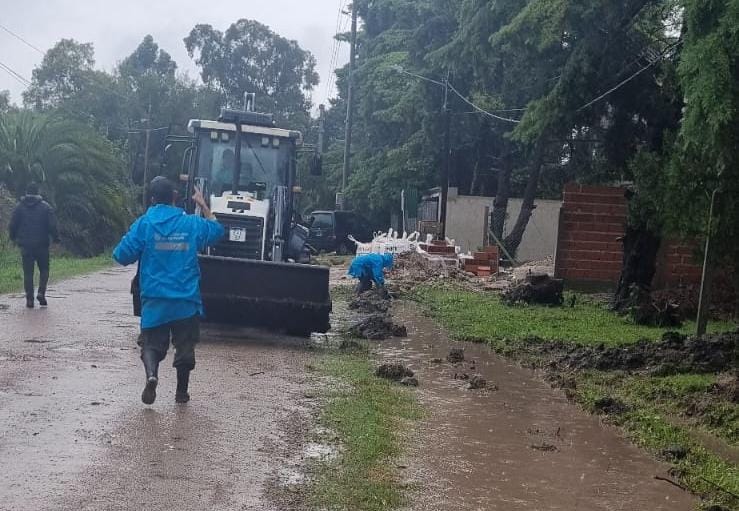 Refuerzan el operativo ante nuevas lluvias: centros de evacuación activos y asistencia en los barrios