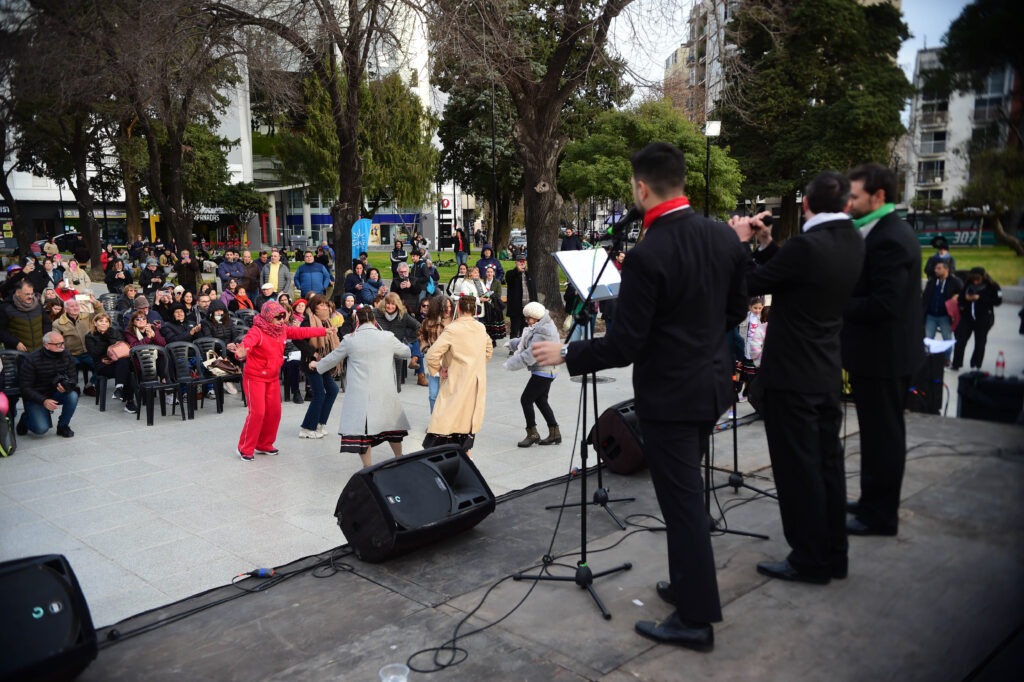 Tardes de música en La Plata: flamenco, tango y rock llenarán de ritmo las plazas Rocha, Italia y San Martín