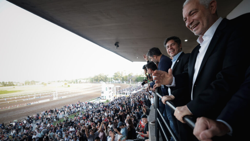 Kicillof y Alak asistieron al Gran Premio Internacional Dardo Rocha en el Hipódromo de La Plata