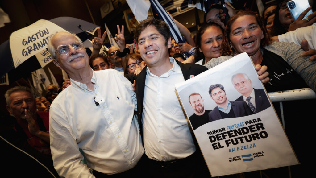 Kicillof: “No cambio ni un minuto en los barrios junto a los trabajadores por el abrazo de un presidente extranjero”