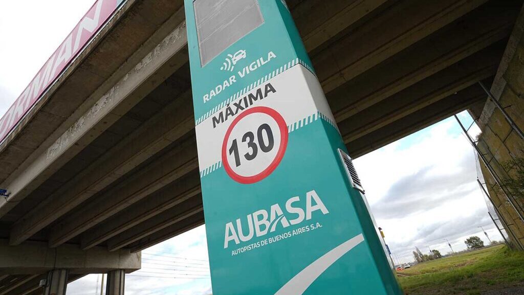 Tras los tótems para multar, crece el malestar por la inseguridad en la Autopista Buenos Aires–La Plata