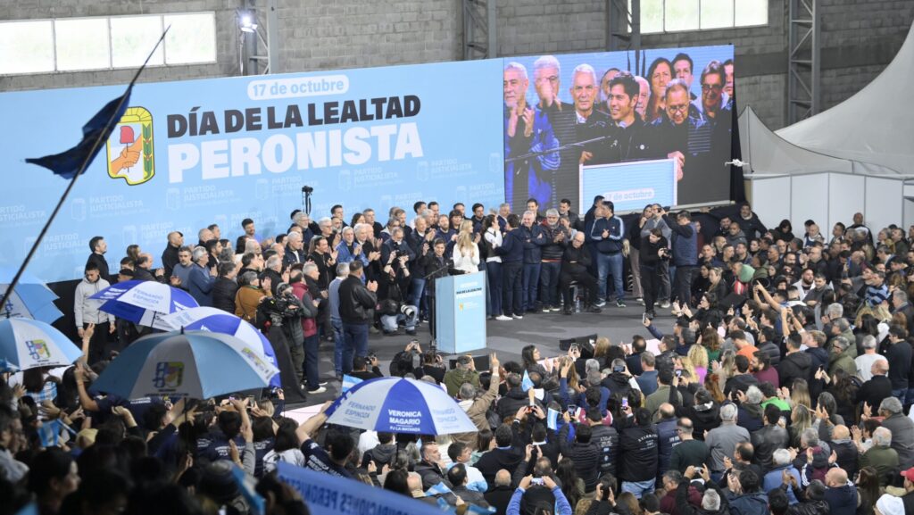 Kicillof en La Matanza: “Cuenten conmigo para organizar”, su objetivo explícito para 2027