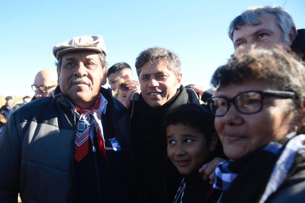 Kicillof llamó a no dejarse llevar por el «odio» libertario: «Después le sacan todo a Provincia»