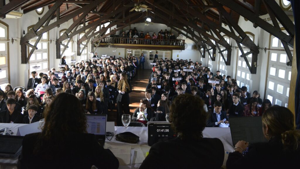 Modelo ONU La Plata: arranca hoy con 2.200 estudiantes de 130 colegios