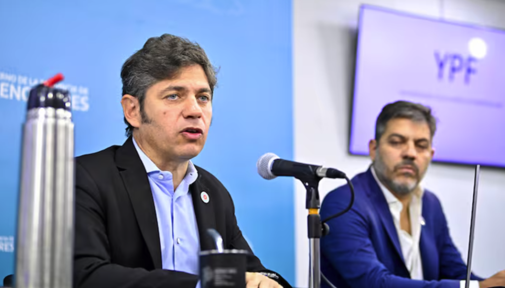 YPF: Kicillof celebró el fallo en EE.UU. y cruzó a Milei por “alinearse con los fondos buitres” en medio del debate por privatizaciones