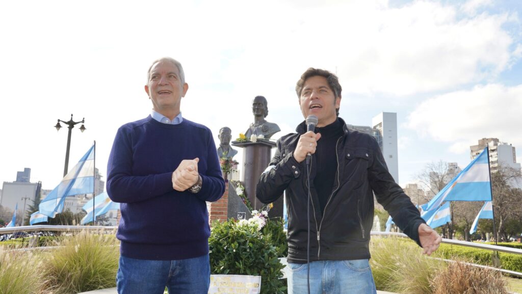 Kicillof en Plaza Moreno: «El mejor homenaje a Evita es organizarnos para construir una alternativa»