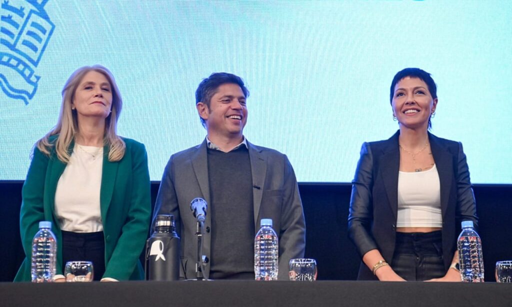 Kicillof y Mayra Mendoza sellaron una foto de unidad en Quilmes en el arranque de la campaña por la Tercera Sección