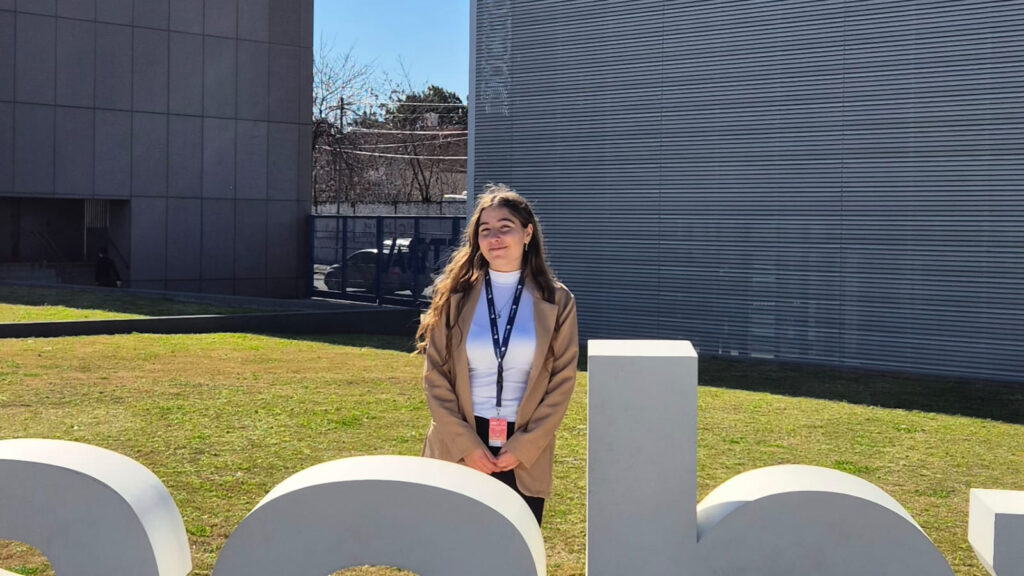 Una platense de 19 años fue elegida entre 150 jóvenes del mundo para el congreso aeroespacial más importante y busca sponsors para llegar a Turquía