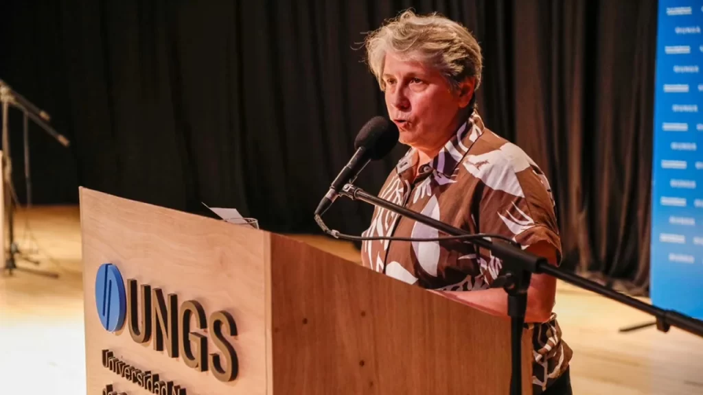 Flavia Terigi, pedagoga y rectora de la UNGS, reemplazará a Alberto Sileoni en Educación bonaerense tras su renuncia.