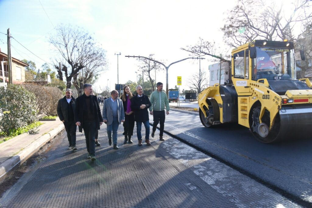 Refuerzan la conexión vial de La Plata con el inicio del asfaltado en diagonal 74