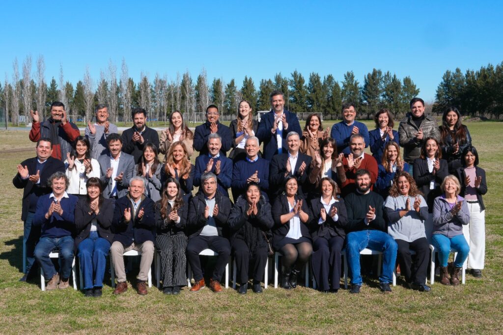 Alak reunió a los candidatos de Fuerza Patria en La Plata: unidad peronista y la gestión como bandera