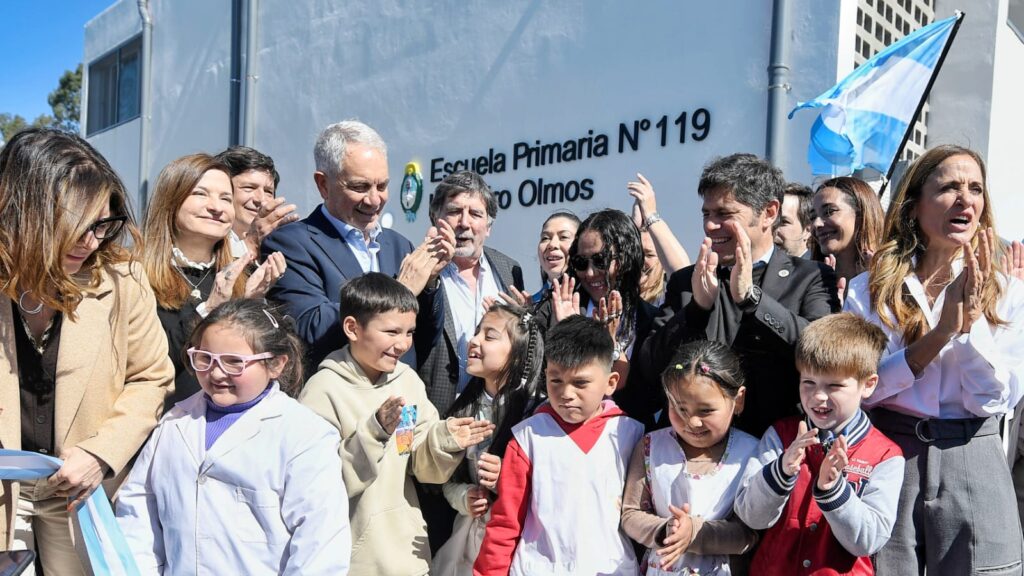 Alak y Kicillof inauguraron una escuela en Olmos y lanzaron un programa de salud para estudiantes