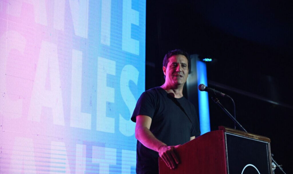 Maximiliano Abad reunió a 600 dirigentes en La Plata y llamó a “poner de pie a la Provincia”