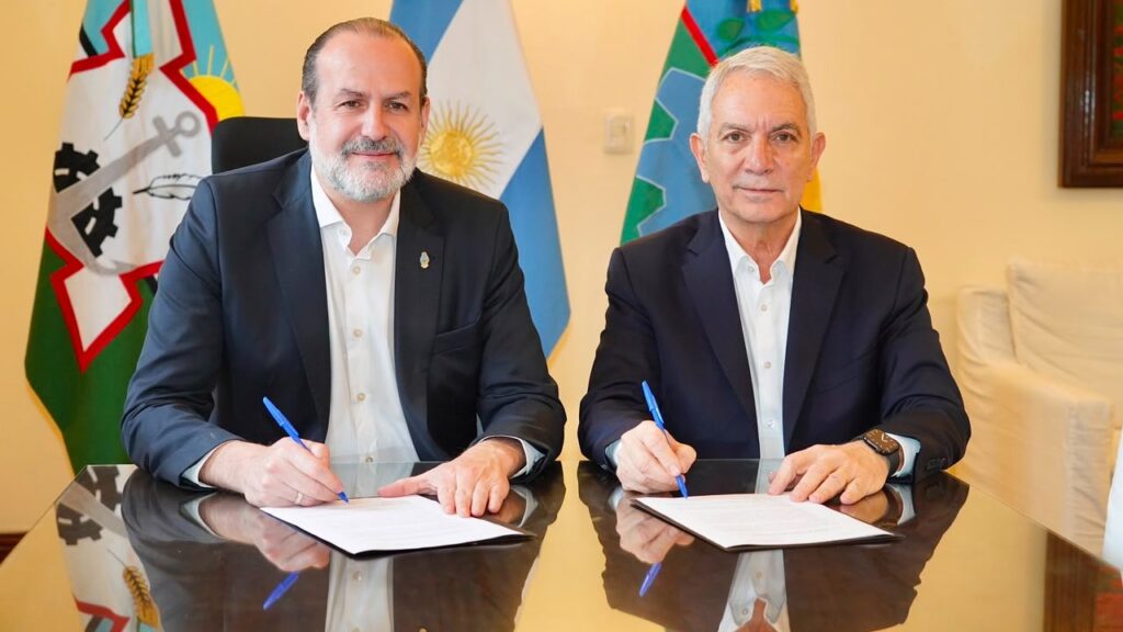 Alak y Susbielles firmaron un hermanamiento entre La Plata y Bahía Blanca con foco en planificación urbana y modernización del Estado