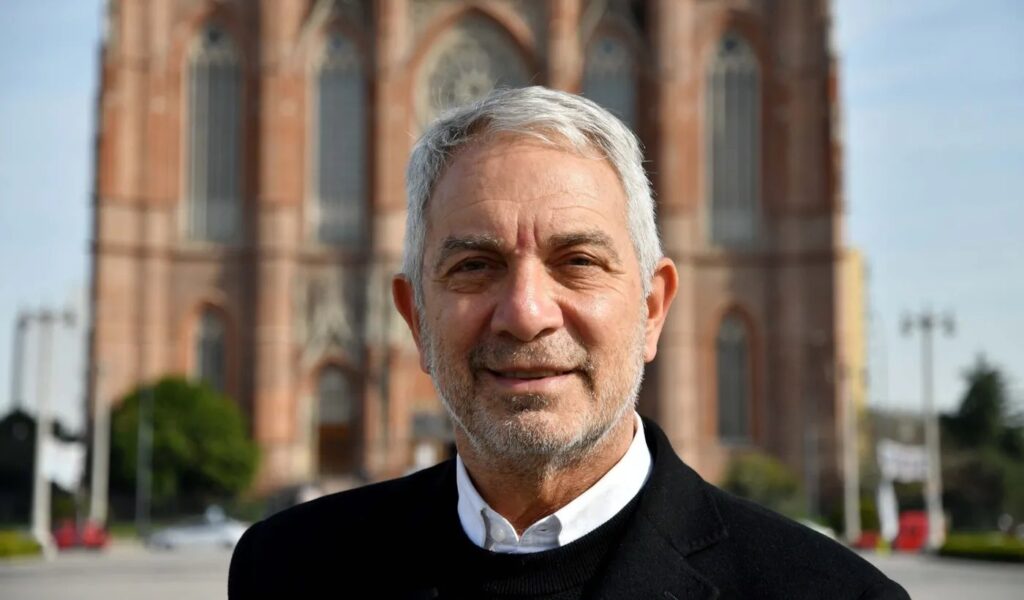 En la previa del clásico platense, Julio Alak habló de fútbol, Racing y su vínculo con los clubes de la ciudad