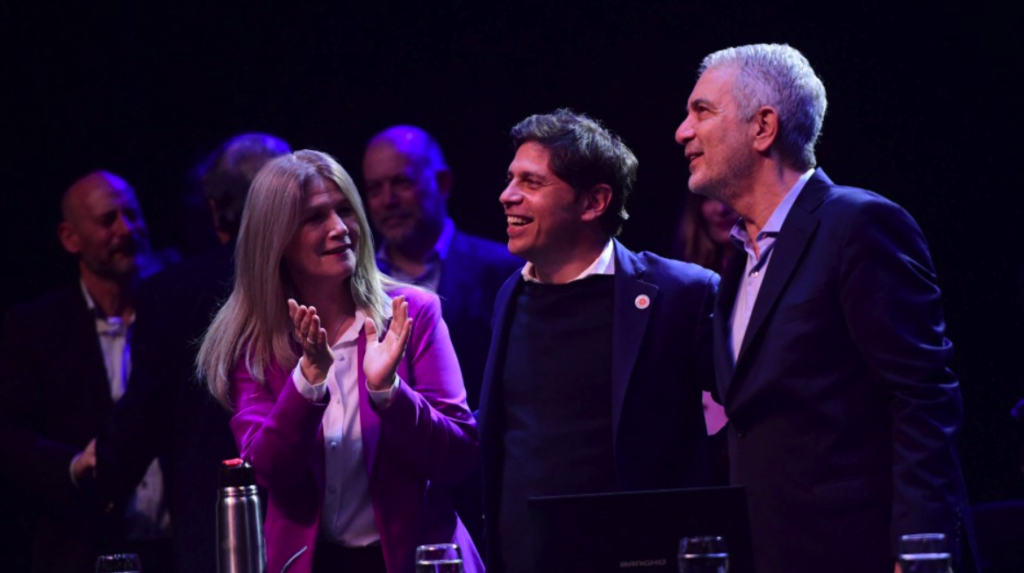 Kicillof marca la cancha en el PJ bonaerense: exige alineamiento con el gobernador y suena Alak como alternativa