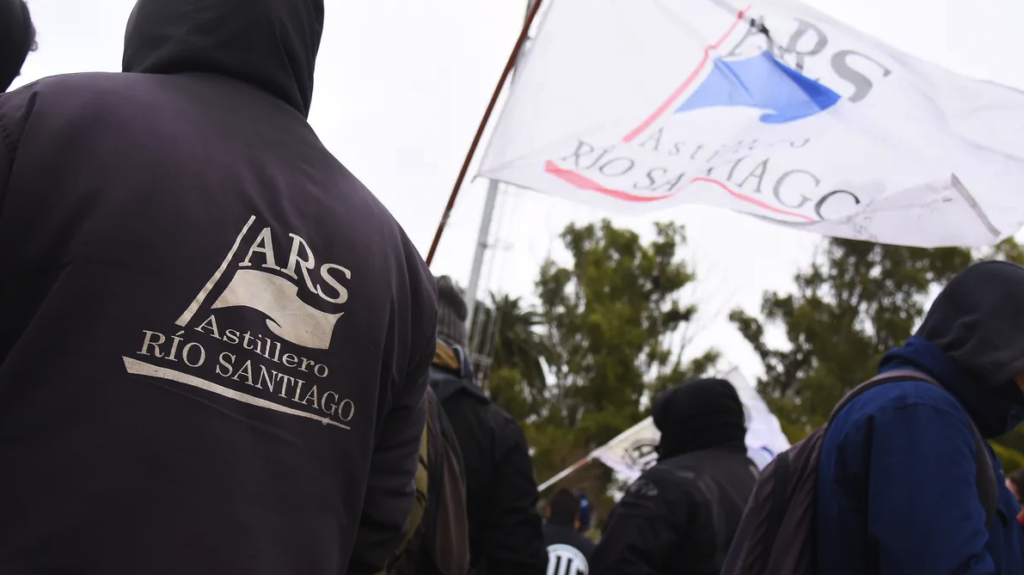 Más facultades, sin conducción: Kicillof le da poder administrativo al Astillero Río Santiago en plena crisis
