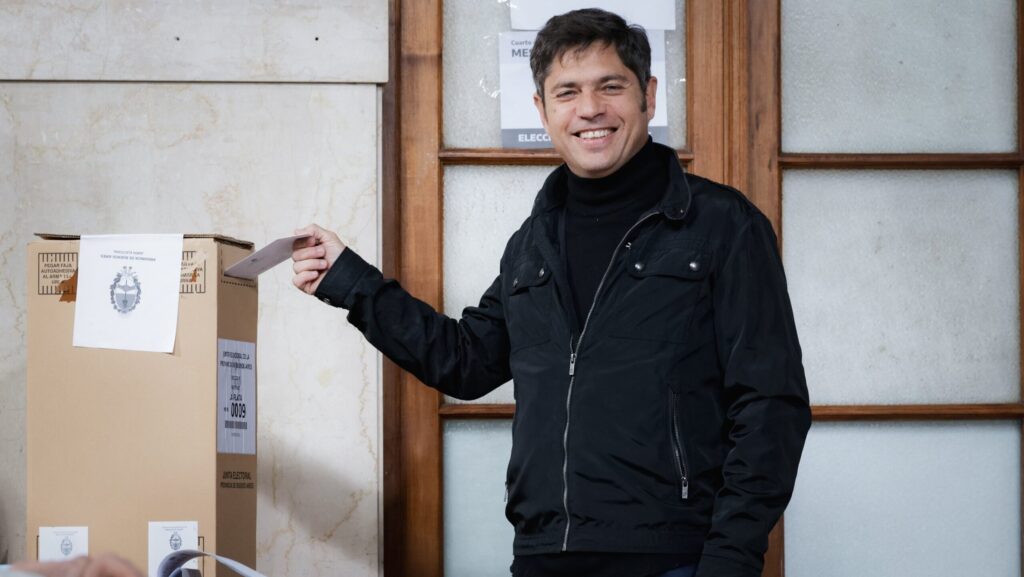 Kicillof tras votar: “No es la madre de todas las batallas, es la madre de la democracia”