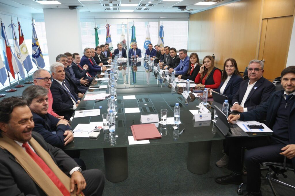 Kicillofy gobernadores impulsan un proyecto de ley para garantizar una distribución equitativa de la coparticipación
