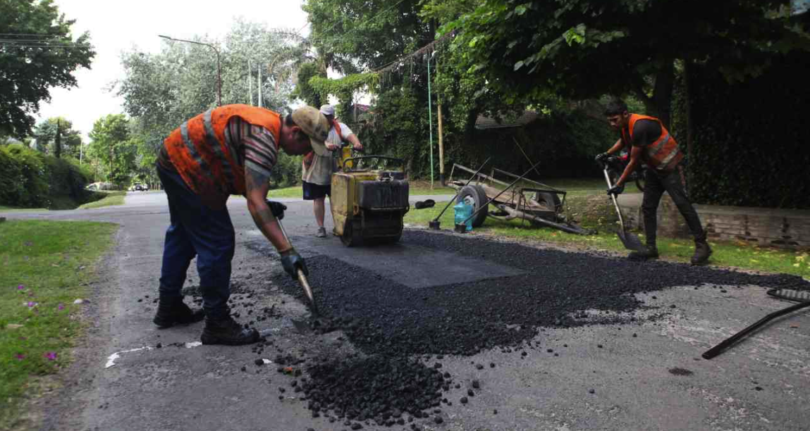 El Municipio avanza con tareas de bacheo en más de 200 cuadras de ...