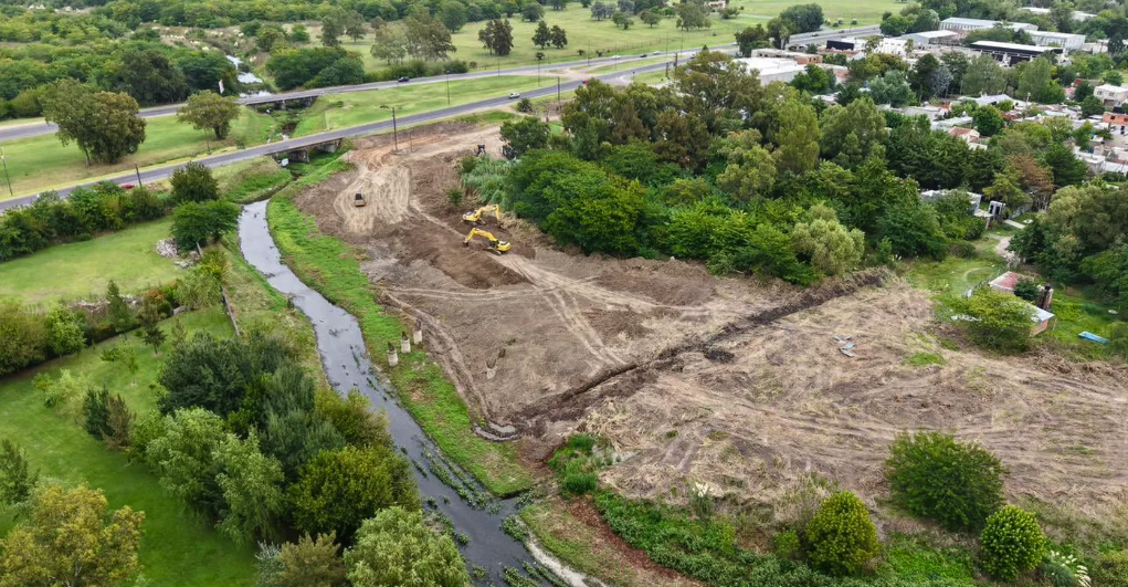 Comenzó la obra de la nueva bajada de la Autopista en City Bell: qué cambia para La Plata y cuándo estaría lista