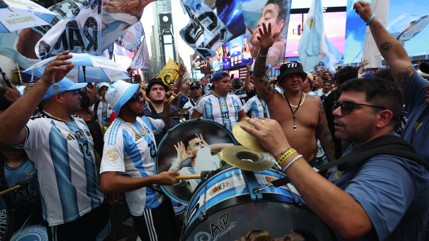 La Selección volverá en vuelo propio y decide sola: la política corre detrás de un festejo que el plantel no le prometió a nadie