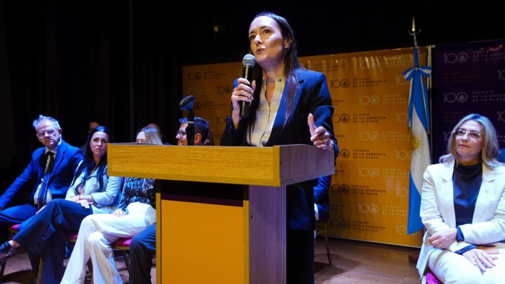 El Colegio de la Abogacía de La Plata reconoció a 825 profesionales en su Acto Académico 2026