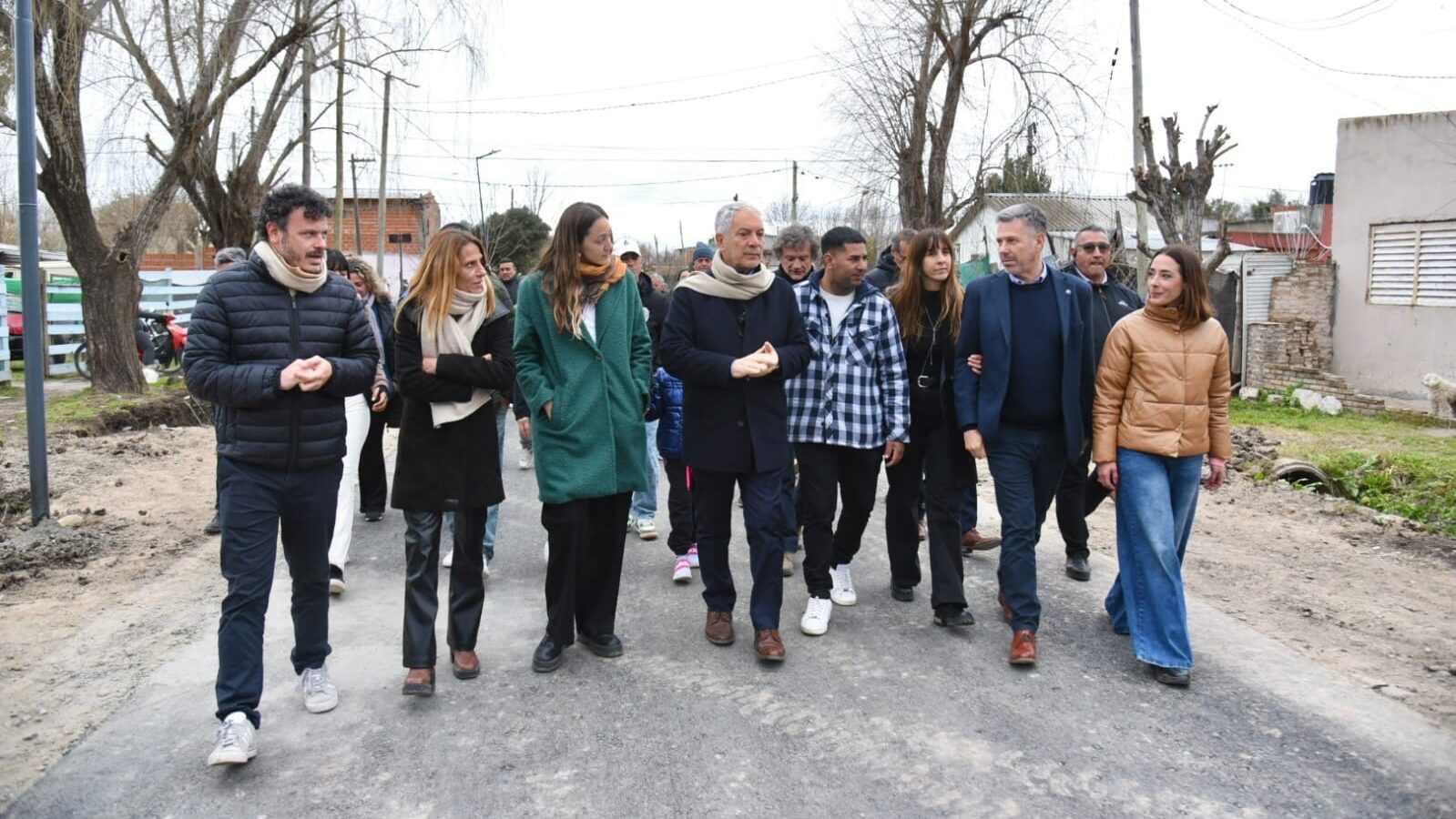 Alak y Fuerza Patria cierran la campaña con recorridas y obras en los ...