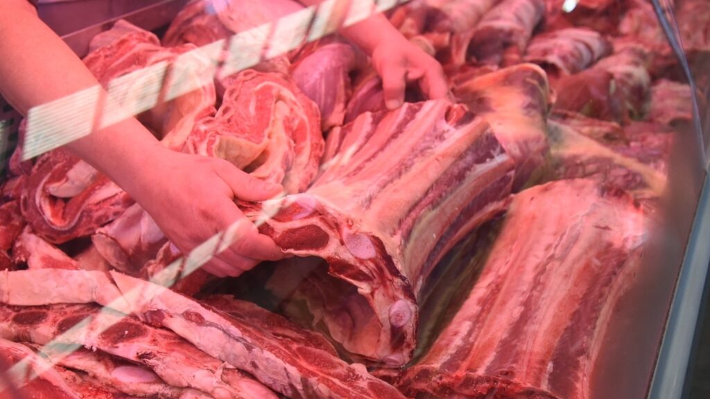 Mercado Bonaerense de La Plata: amplían ofertas, suman carnicería y refuerzan descuentos para sostener el consumo