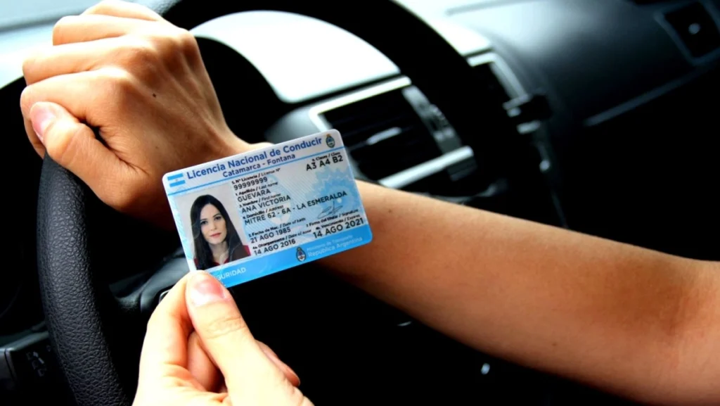 Licencia de conducir: la Nación separó el pago del Carnet de las multas, pero en La Plata todavía no cambió el trámite