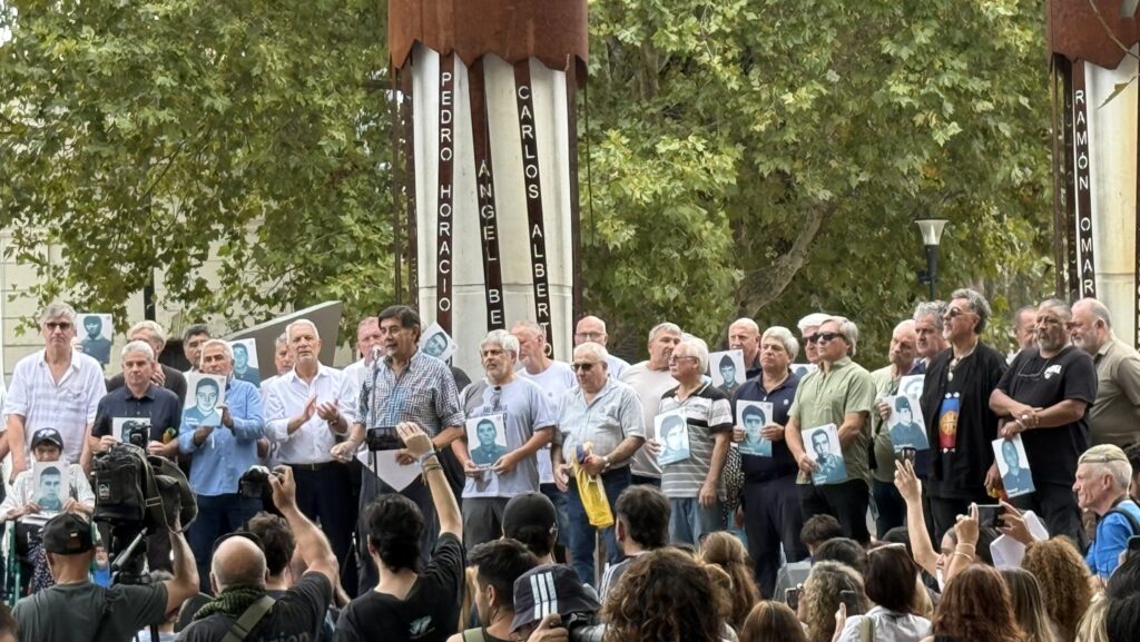 Con emoción y memoria, La Plata recordó a los caídos de Malvinas a 44 años de la guerra