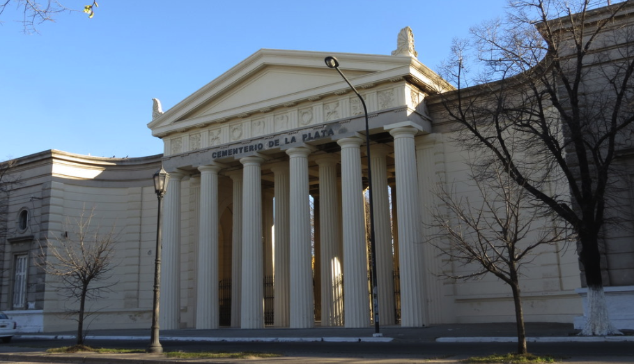 Alak impulsa la autarquía del Cementerio de La Plata para “modernizar” su gestión y mejorar los servicios