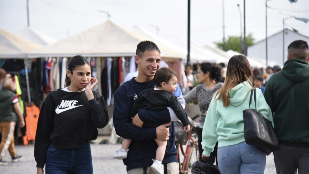 Diciembre extiende la agenda en los paseos de compras de La Plata