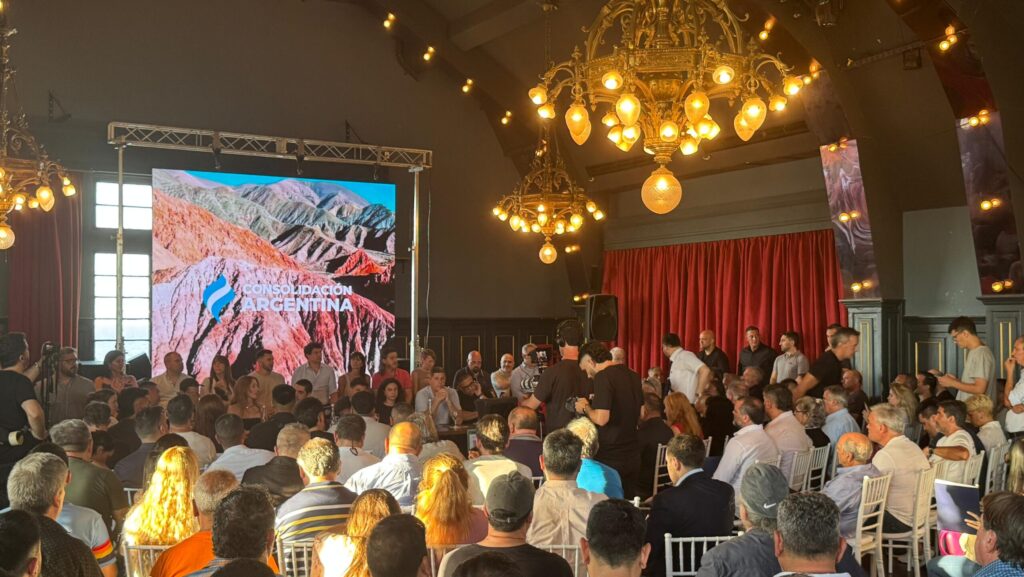 Era un lance y quedó: Lanzaron Consolidación Argentina para impulsar a Dante Gebel