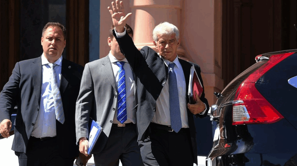 Nueva baja en el Gabinete y cruces políticos: Cúneo Libarona deja Justicia mientras Kicillof acusa a Milei de “megaestafa”