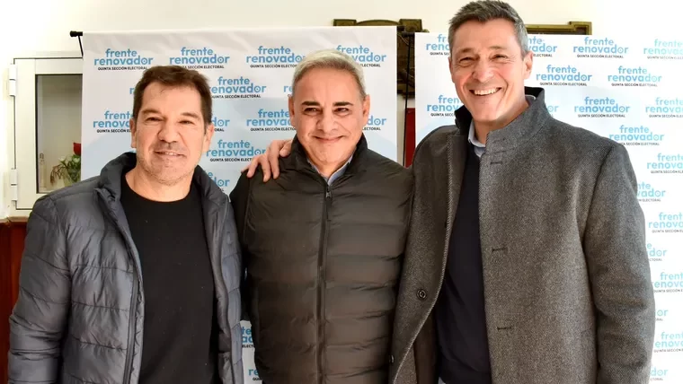 Massa activó a su dirigencia bonaerense: va por 14 intendencias con agenda propia