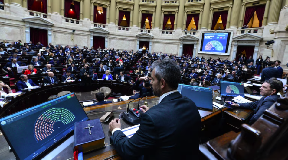 La reforma del Banco Central aprobada en Diputados habilita usar las reservas como garantía de deuda