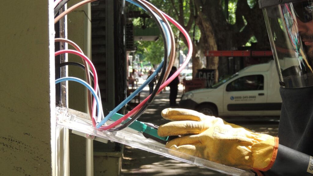 Edelap duplicó en 2025 los controles por fraude eléctrico y apunta a grandes comercios y desarrollos inmobiliarios