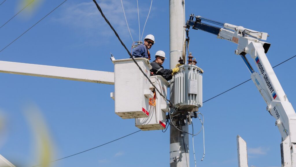 EDELAP detectó más de 50 conexiones clandestinas en La Plata y refuerza operativos contra el fraude eléctrico
