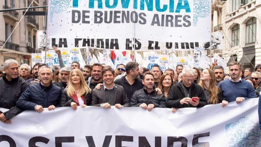 El Movimiento Derecho al Futuro se suma a la marcha de jubilados y Kicillof profundiza la disputa con Milei