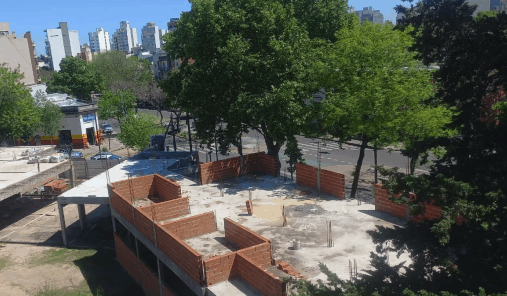 Familias de la Secundaria N°70 reclaman la reactivación de la obra paralizada del nuevo edificio