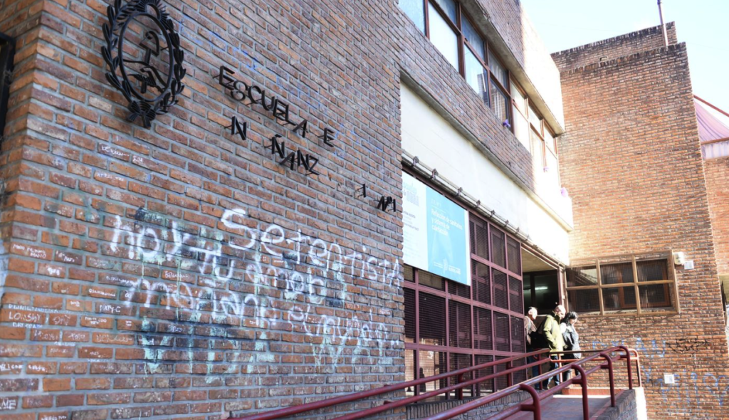 La Secundaria N° 1 Manuel Belgrano lleva 61 días sin calefacción y dicta clases a media jornada