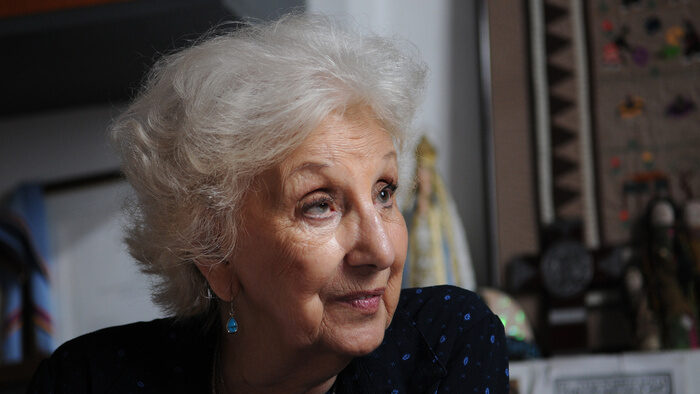 Estela de Carlotto fue internada en La Plata por un cuadro de deshidratación: ya se recupera en su casa
