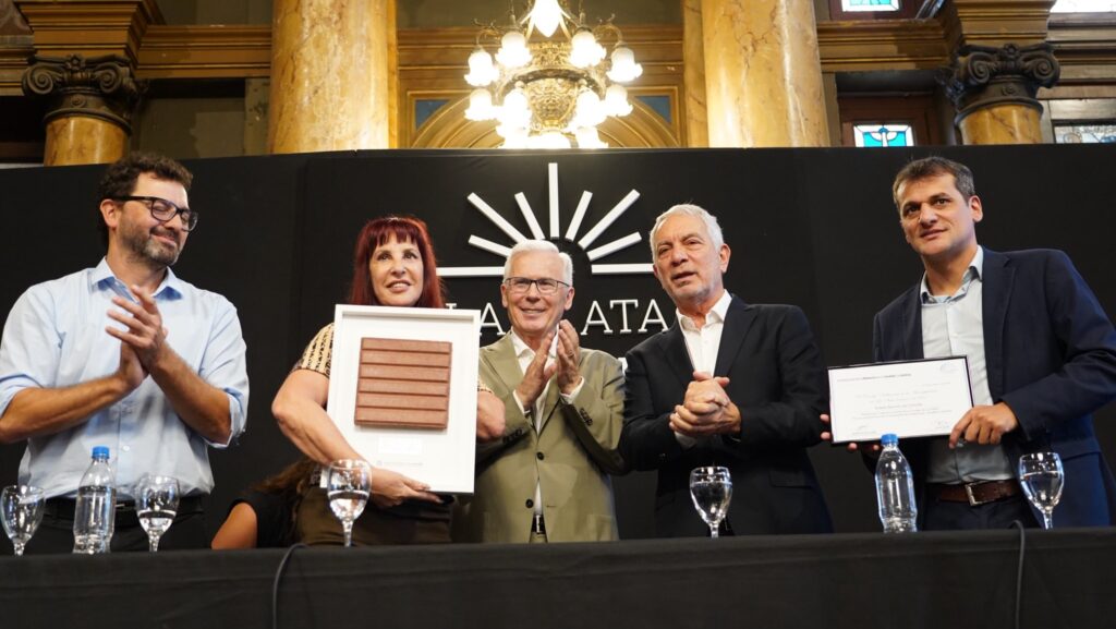 La Plata distinguió a Estela de Carlotto y Baltasar Garzón en la Jornada por la Memoria