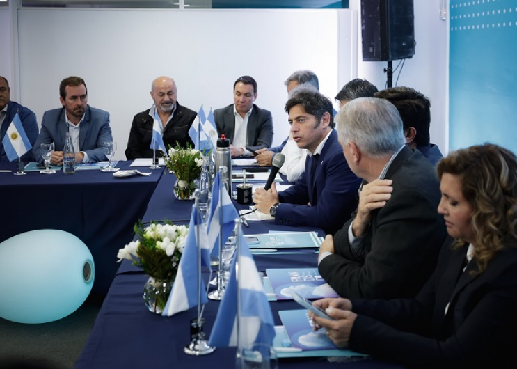 Intendentes de la FAM activan el armado federal de Kicillof rumbo a 2027