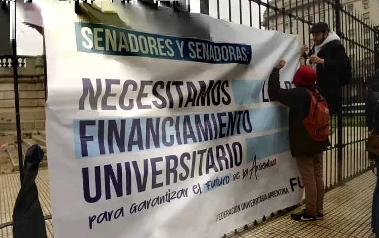 El Gobierno suma el financiamiento universitario al temario de extraordinarias