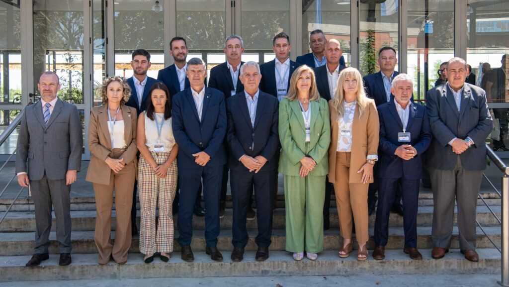 Alak exige un nuevo Pacto Fiscal: los intendentes denuncian asfixia financiera en los municipios