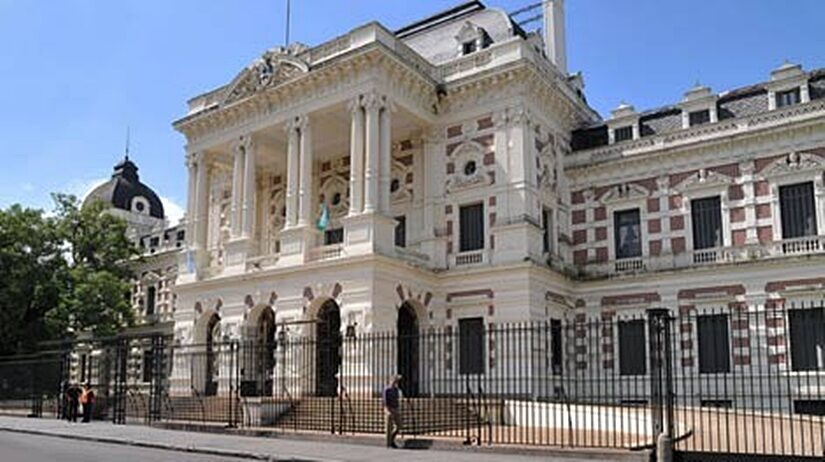 Gobernación bonaerense 2027: el Peronismo, el PRO, la UCR y LLA ya anotan sus nombres