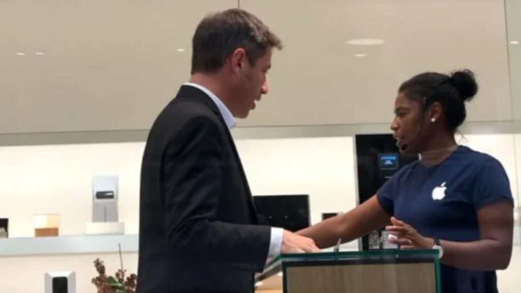 Kicillof desmintió una falsa foto suy en Nueva York y acusó al Gobierno: “La industria de la mentira está en auge”